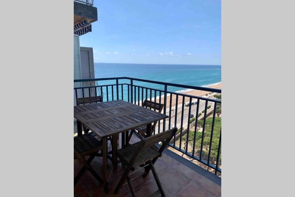 Apartamento Primera Linea De Mar Enjoy The View Blanes Luaran gambar